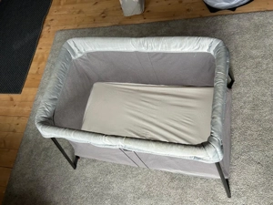 Baby Björn Reisebett Bild 4