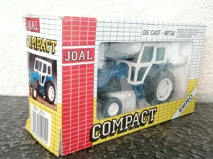 Tractor 6100 EBRO. Compact, 1:32 Bild 4