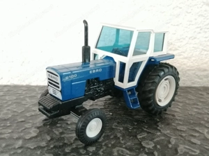 Tractor 6100 EBRO. Compact, 1:32 Bild 2