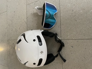 Skihelm mit Brille  Bild 2