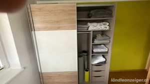 Kleiderkasten, Kasten