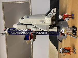 Playmobil -Spaceshuttle und Weltraumstation Bild 2