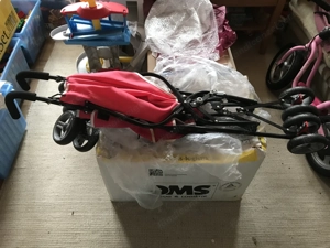 Super Buggy Reise-Buggy klappbar Sonnenverdeck Pink Rosa nur im Haus benutzt TOP  Bild 2