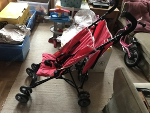 Super Buggy Reise-Buggy klappbar Sonnenverdeck Pink Rosa nur im Haus benutzt TOP  Bild 3