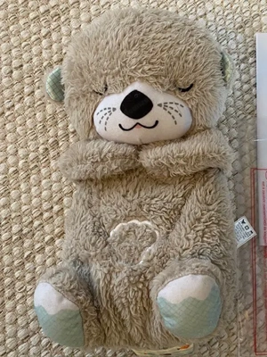 Otter, Kuscheltier zum Einschlafen, das "atmet"