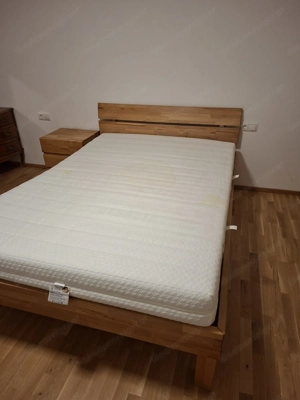 Massivholzbett mit matratze 2000x1400