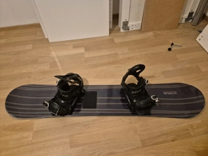 Anfänger Snowboard 128,5 cm lang Bild 2