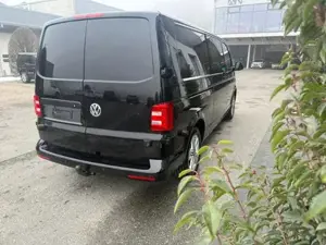*** VW Transporter T6, schwarz, Doppelkabine, langer Radstand *** Bild 3