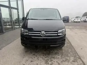 *** VW Transporter T6, schwarz, Doppelkabine, langer Radstand *** Bild 8