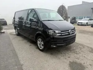 *** VW Transporter T6, schwarz, Doppelkabine, langer Radstand *** Bild 4