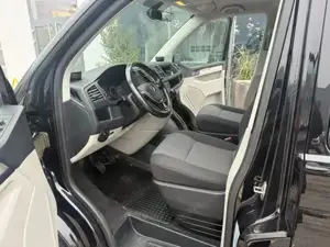 *** VW Transporter T6, schwarz, Doppelkabine, langer Radstand *** Bild 10