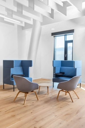 Anregendes Umfeld für neue Ideen und produktives Arbeiten in Regus Messecarree Bild 3