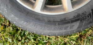 Verschenke Audi Reifen mit Felgen 