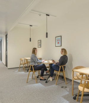 Auf Ihre Wünsche zugeschnittene Arbeitsplätze bieten wir Ihnen in Regus Icon Tower Bild 4