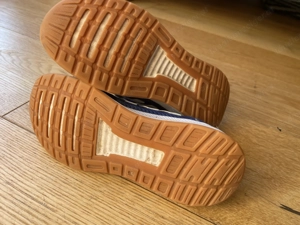 Hallenturnschuhe Adidas Grösse 31 Bild 2