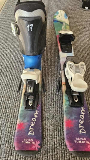 Kinderski und Skischuhe Bild 2