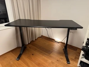 Gamingschreibtisch Schreibtisch sitz steh, elektrisch höhenverstellbar, 180x80 cm, WIE NEU Bild 2
