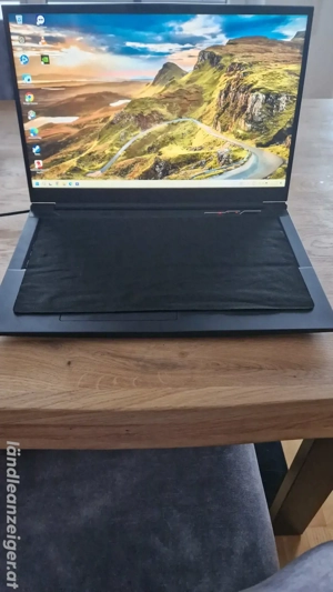 Laptop XMG Schenker Bild 4