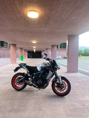 Yamaha MT 09 Bild 3
