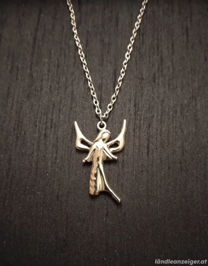 kette mit Engelanhänger