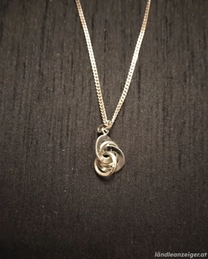 Silberkette mit Anhänger