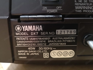 Yamaha DX7 Synthesizer Bild 2