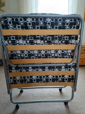 Klappbett günstig abzugeben Bild 2