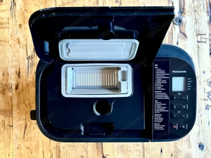 PANASONIC SD-YR 2550 SXE (Brotbackautomat, Edelstahl-Optik) Bild 2