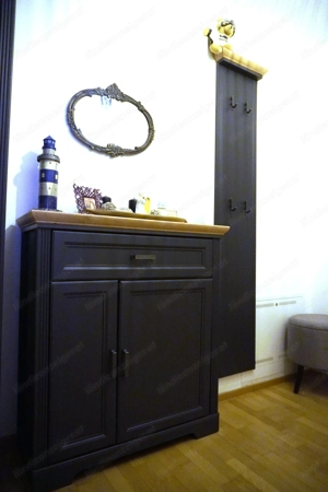 Schuhschrank + Hakenleiste Bild 2