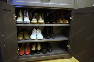 Schuhschrank + Hakenleiste Bild 4