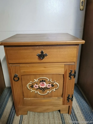 Schlafzimmermöbel im alten Stil  Bild 2