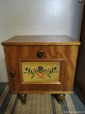 Schlafzimmermöbel im alten Stil 