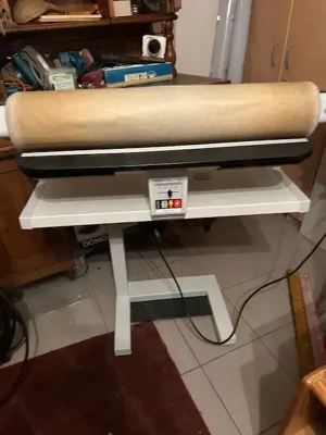 Bügelmaschine mit Dampffunktion, Pfaff 858 Bild 2