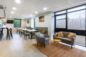 Arbeitsort, Treffpunkt oder Teamspace   alles unter einem Dach in Regus Hall Haus Bild 3