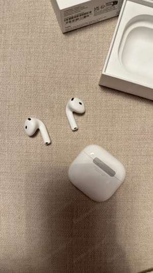 Apple AirPods 4 unbenutzt Bild 3