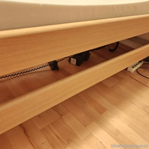 Elektrisches Pflegebett  Bild 5
