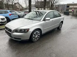 Volvo S40 2,0 D Momentum Bild 4