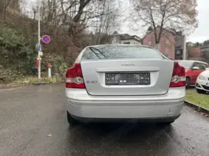 Volvo S40 2,0 D Momentum Bild 3