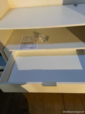 kleiderkasten Bild 4
