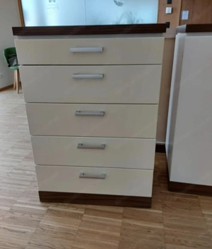 Schrank zu verschenken 70 lang 47 breit