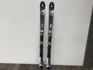 Herrenski der Marke Atomic