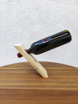 Weinflaschenhalter aus Holz 