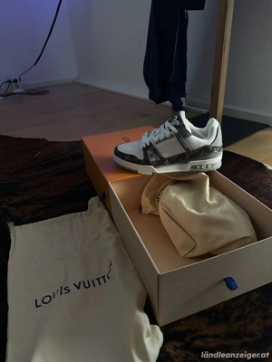 Louis Vuitton Sneaker