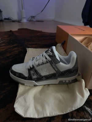 Louis Vuitton Sneaker Bild 2