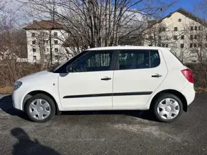 Skoda Fabia 2, frisch Vorgeführt, Garagengepflegt, Servicegepflegt, 8fach-Bereifung,  Bild 9