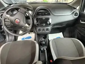 Fiat Punto TÜV.7.2026 Bild 4