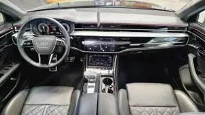 Audi A8 Bild 14