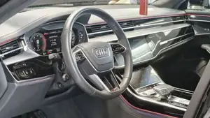 Audi A8 Bild 15