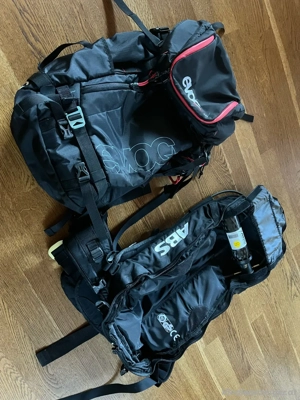 ABS Vario Base, mit Evoc Packsak