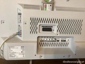 Farbfernseher mit Fernbedienung Bild 2